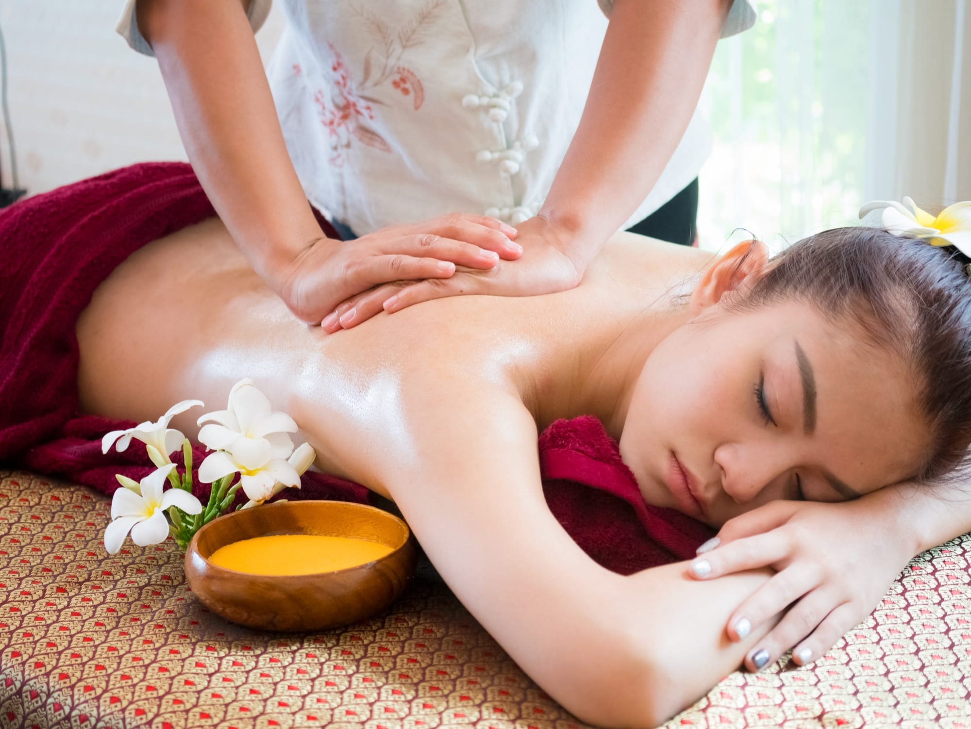 Thai Massage with Oil / Warm Oil Massage